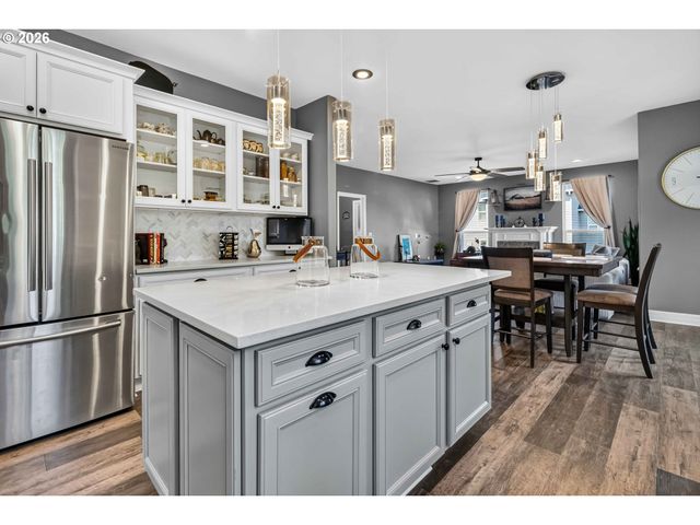 117 ALTA VISTA Rd, Longview, WA 98632