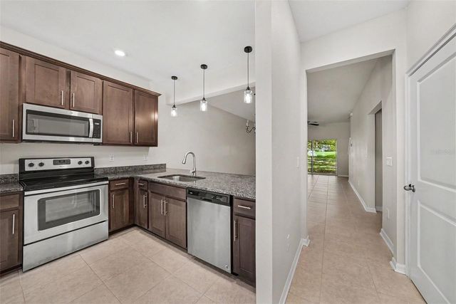 1124 HILLHURST DRIVE, Wesley Chapel, FL 33543