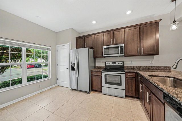 1124 HILLHURST DRIVE, Wesley Chapel, FL 33543