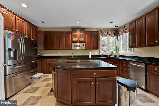 15004 QUINCE ORCHARD, North Potomac, MD 20878