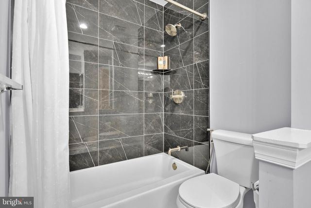 15004 QUINCE ORCHARD, North Potomac, MD 20878
