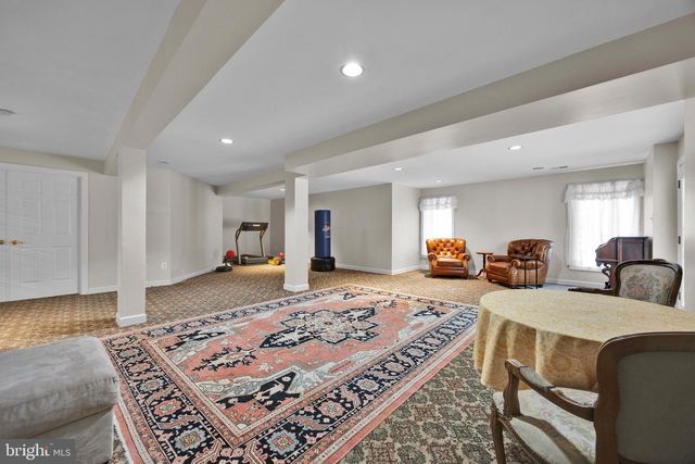 15004 QUINCE ORCHARD, North Potomac, MD 20878