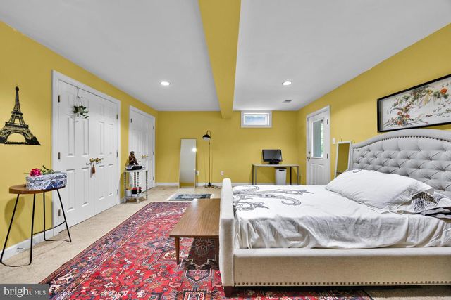 15004 QUINCE ORCHARD, North Potomac, MD 20878