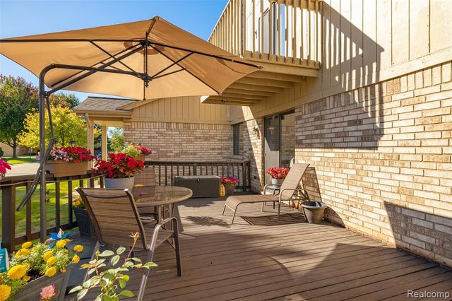 41600 Janet Drive, Clinton Township, MI 48038