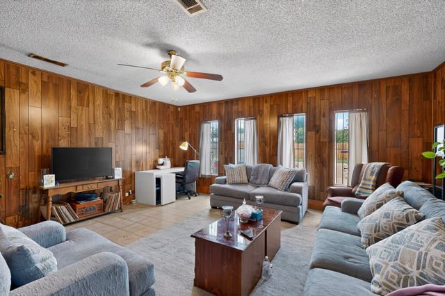 821 Cherry Hills Drive, Lancaster, TX 75134