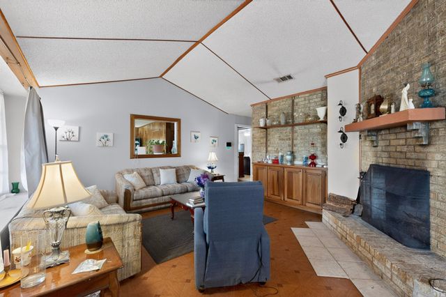 821 Cherry Hills Drive, Lancaster, TX 75134