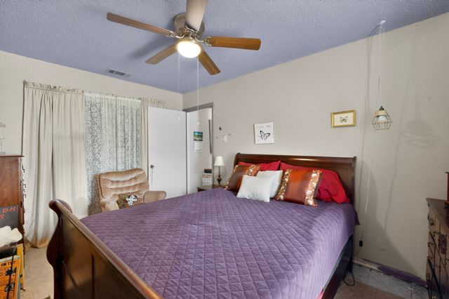 821 Cherry Hills Drive, Lancaster, TX 75134