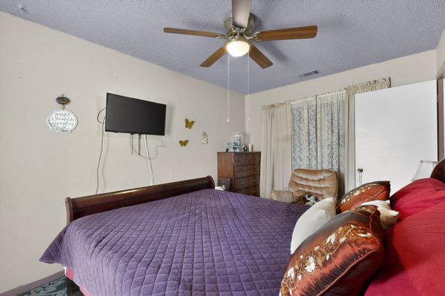 821 Cherry Hills Drive, Lancaster, TX 75134