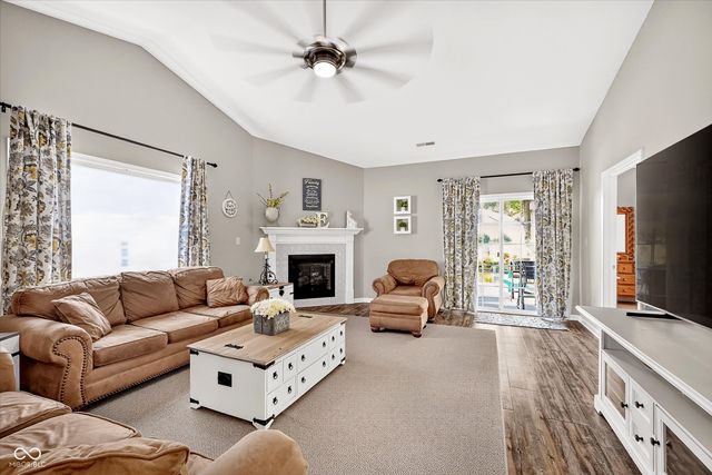 5643 Jones Drive, Plainfield, IN 46168