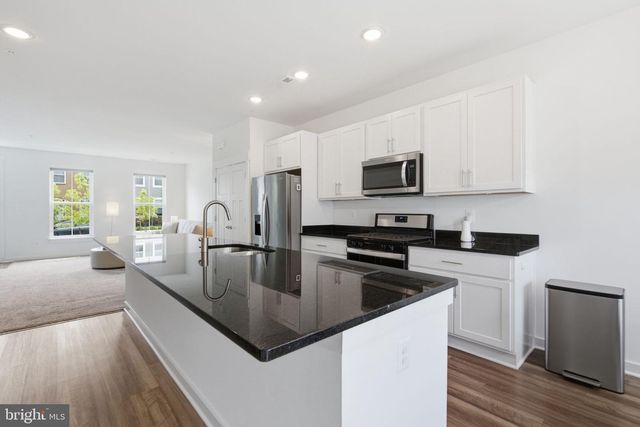 411 GILLESPIE DR, Frederick, MD 21702