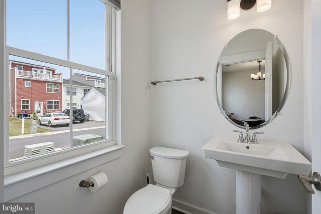 411 GILLESPIE DR, Frederick, MD 21702
