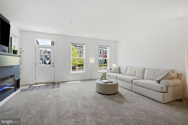 411 GILLESPIE DR, Frederick, MD 21702