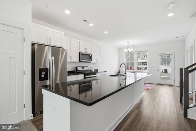 411 GILLESPIE DR, Frederick, MD 21702