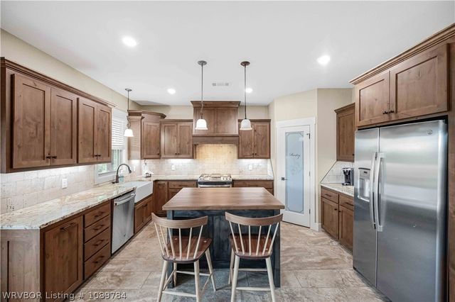 2717 Oliver Springs Road, Van Buren, AR 72956