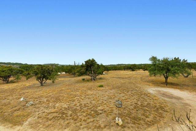 4808 W Fitzhugh RD, Dripping Springs, TX 78620