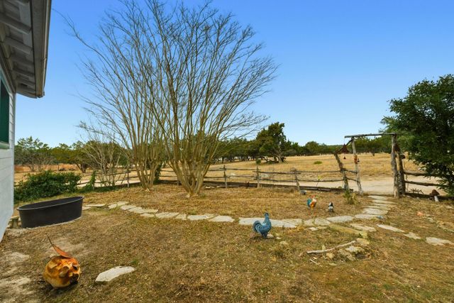 4808 W Fitzhugh RD, Dripping Springs, TX 78620