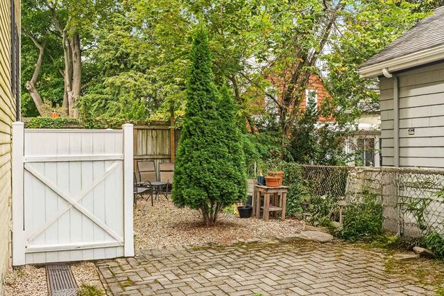 51 Dudley St 2, Cambridge, MA 02140