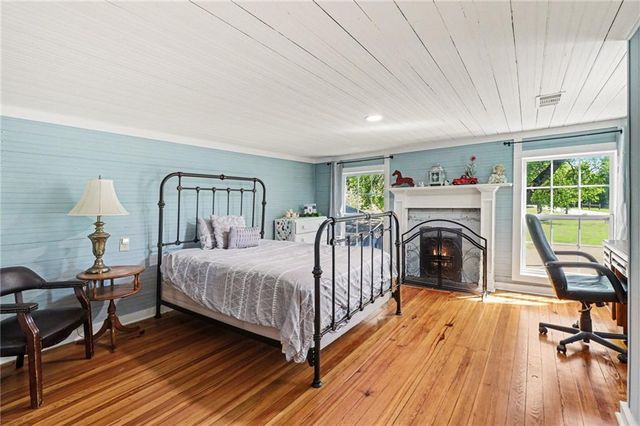 197 Hills Creek Road, Taylorsville, GA 30178