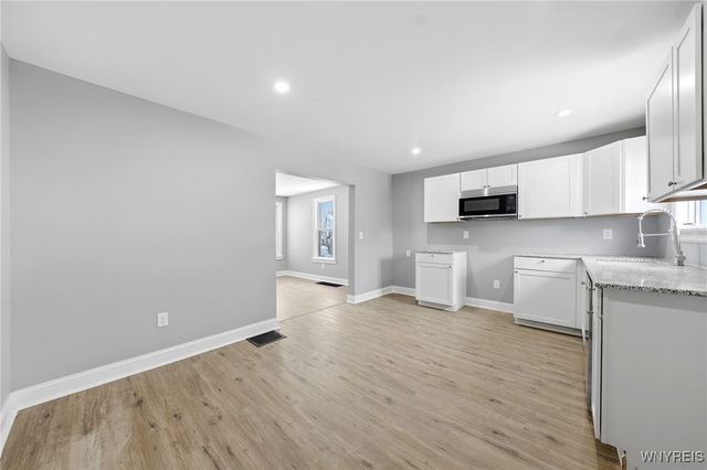 52 Pound Street, Lockport City, NY 14094