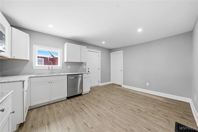 52 Pound Street, Lockport City, NY 14094