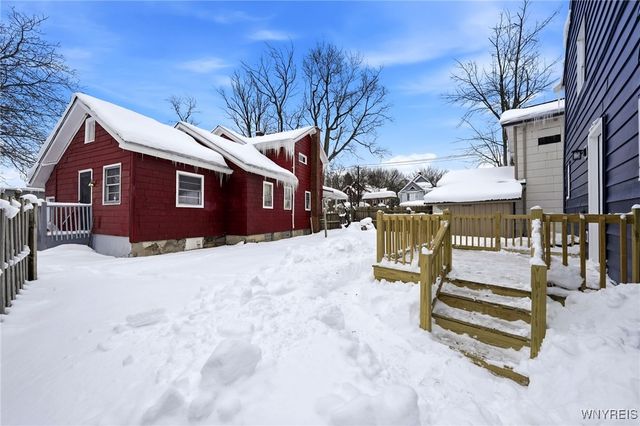 52 Pound Street, Lockport City, NY 14094