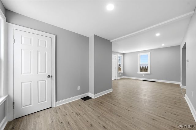 52 Pound Street, Lockport City, NY 14094