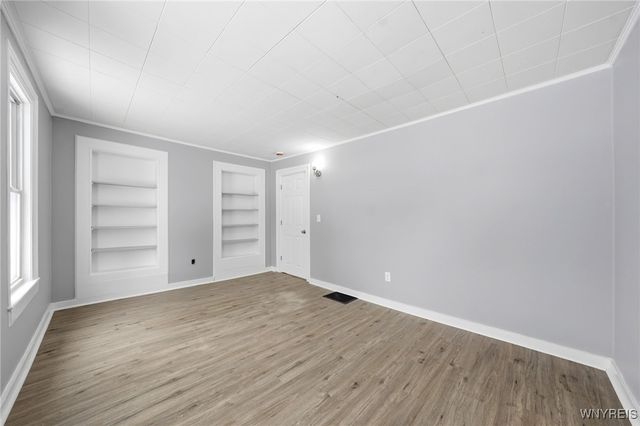 52 Pound Street, Lockport City, NY 14094