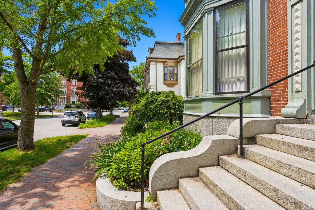 29 Deering Street 3, Portland, ME 04101 — photo 2