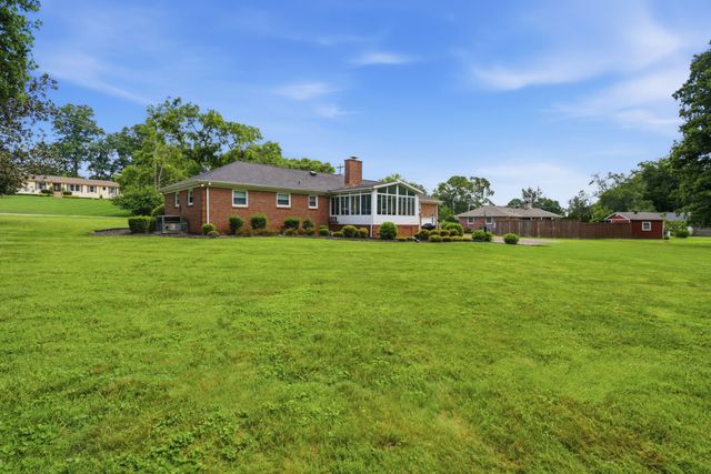 481 Broadwell Dr, Nashville, TN 37220