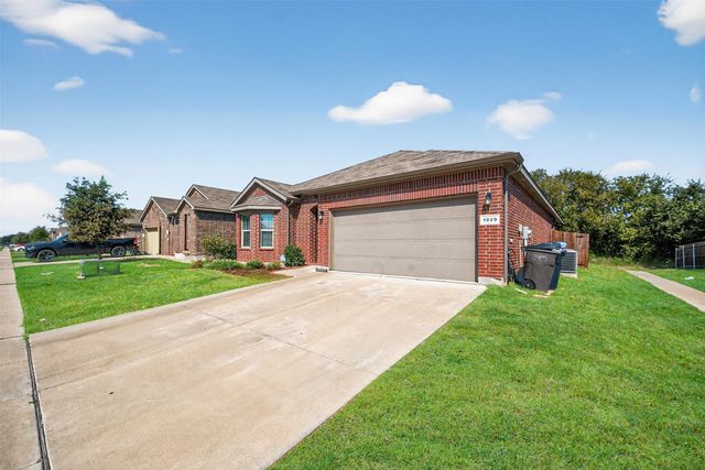 1029 Nicole Way, Fort Worth, TX 76028