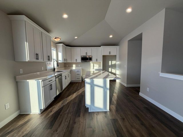 11 Wisteria CORNER, Fond Du Lac, WI 54935