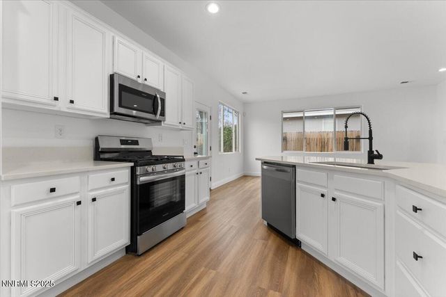 10482 Summershade Lane, Reno, NV 89521