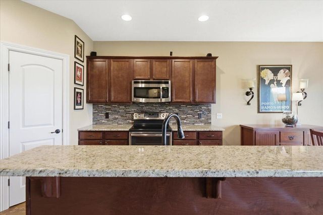 1465 ABERCORN Drive, Council Bluffs, IA 51503