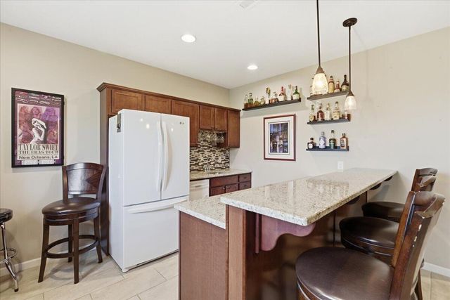 1465 ABERCORN Drive, Council Bluffs, IA 51503