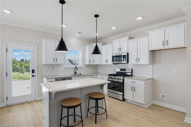1403 Prospect Hill Street, Kernersville, NC 27284