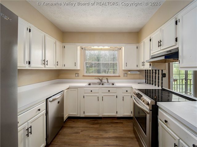 9 Marty Lane, St Albans, WV 25177