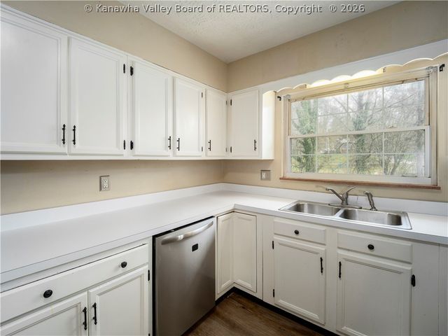 9 Marty Lane, St Albans, WV 25177