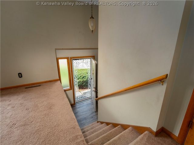 9 Marty Lane, St Albans, WV 25177