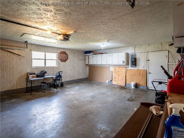 9 Marty Lane, St Albans, WV 25177