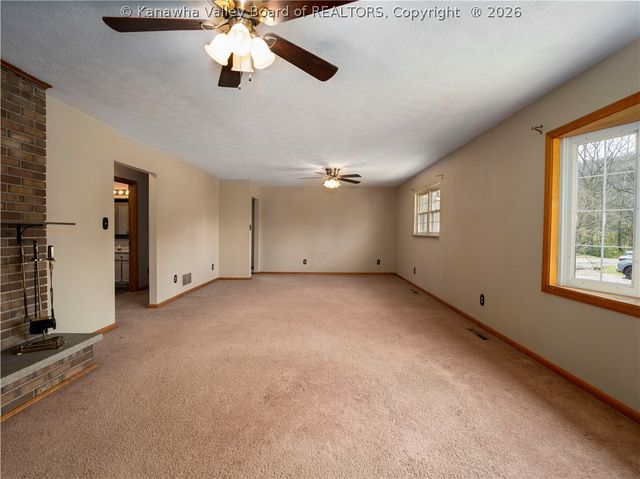 9 Marty Lane, St Albans, WV 25177