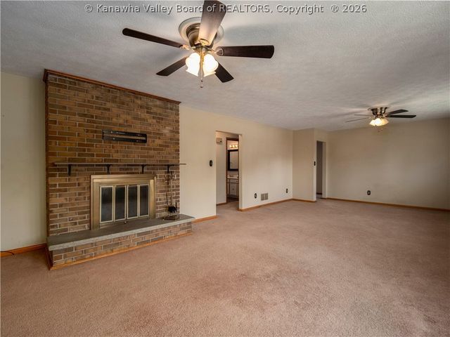 9 Marty Lane, St Albans, WV 25177