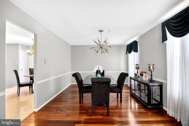 2 MERRY DELL DR, Churchville, PA 18966