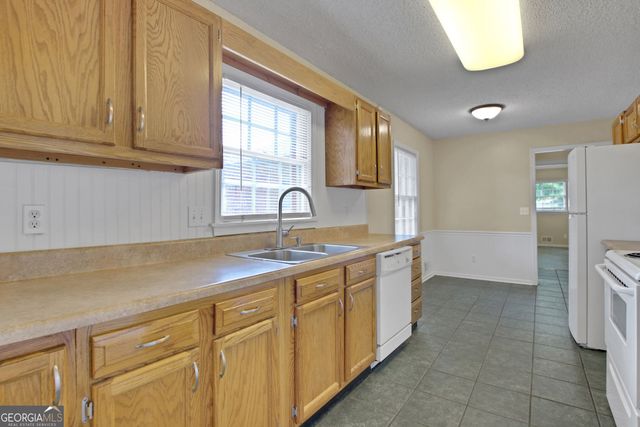 2020 Heatherdale Lane SW, Marietta, GA 30064