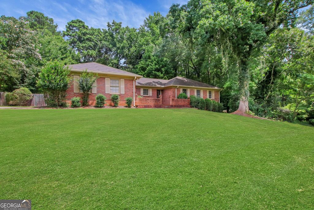 2020 Heatherdale Lane SW, Marietta, GA 30064