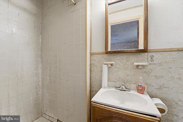 2641 MAXWELL ST, Philadelphia, PA 19152