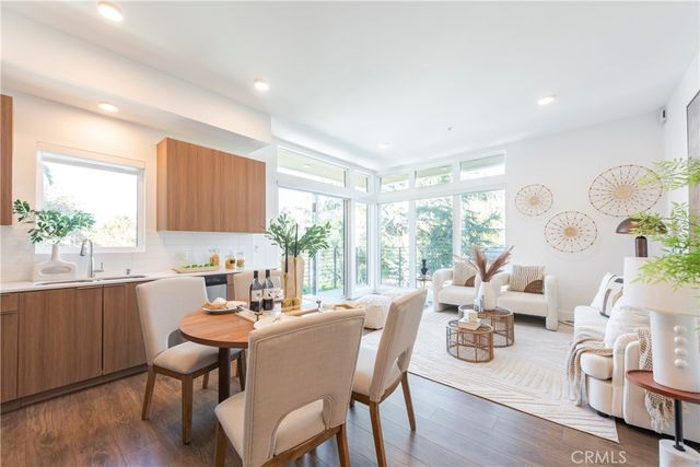 709 E Walnut Street 420, Pasadena, CA 91101