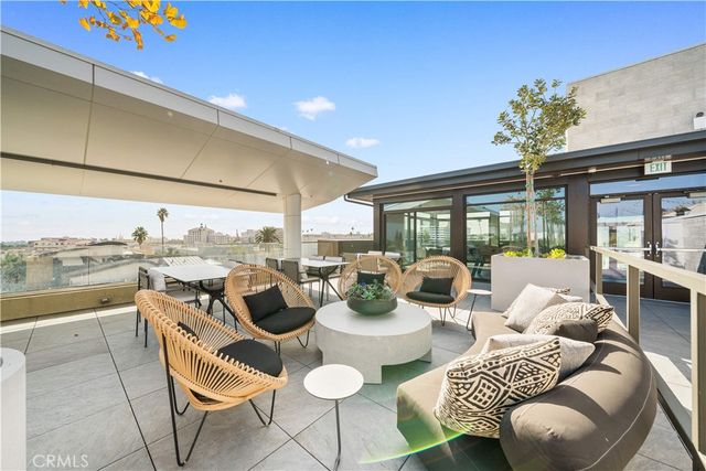 709 E Walnut Street 420, Pasadena, CA 91101