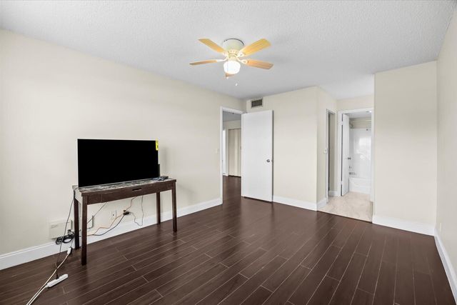 130 Lake Dora Drive, West Palm Beach, FL 33411