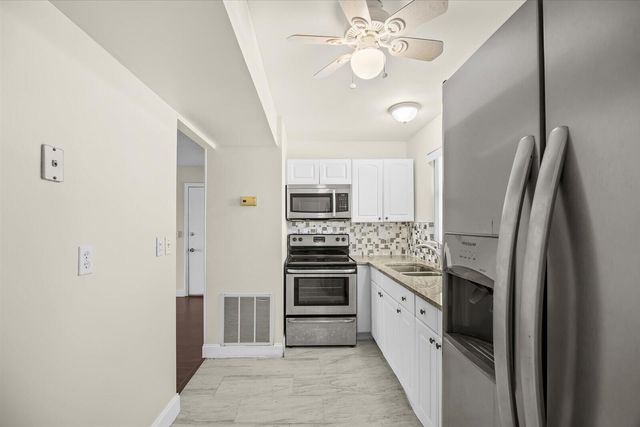 130 Lake Dora Drive, West Palm Beach, FL 33411