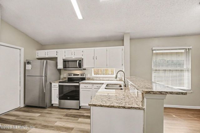 1264 SUFFOLK Place, Orange Park, FL 32065